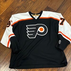 90s vintage Philadelphia flyers roenick jersey